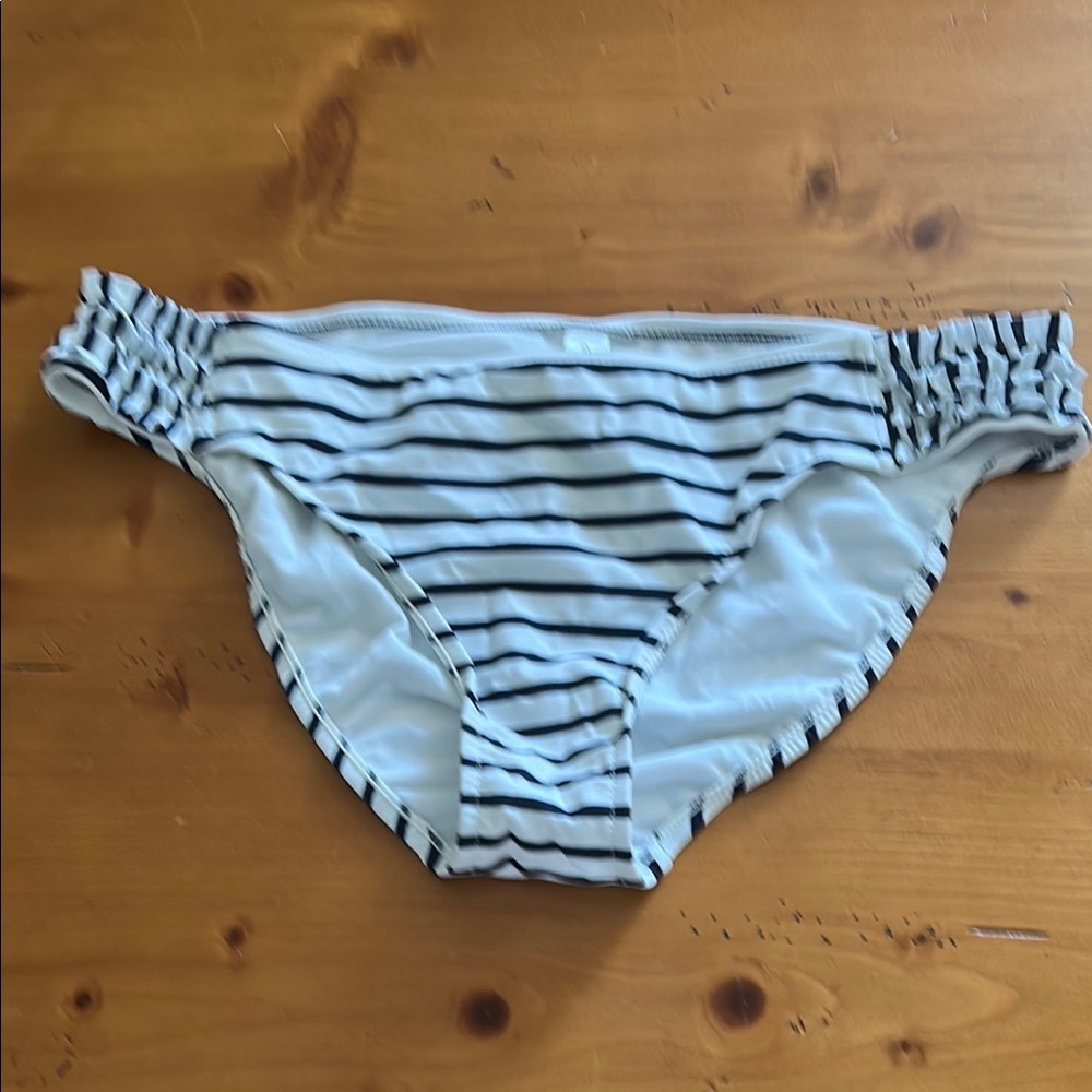 Gap Bikini Boytom Size M
